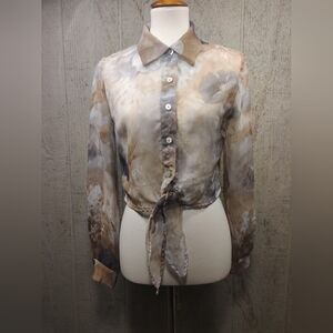 My Michelle flowered Wrap tie blouse grey gray taupe beige Womens size M